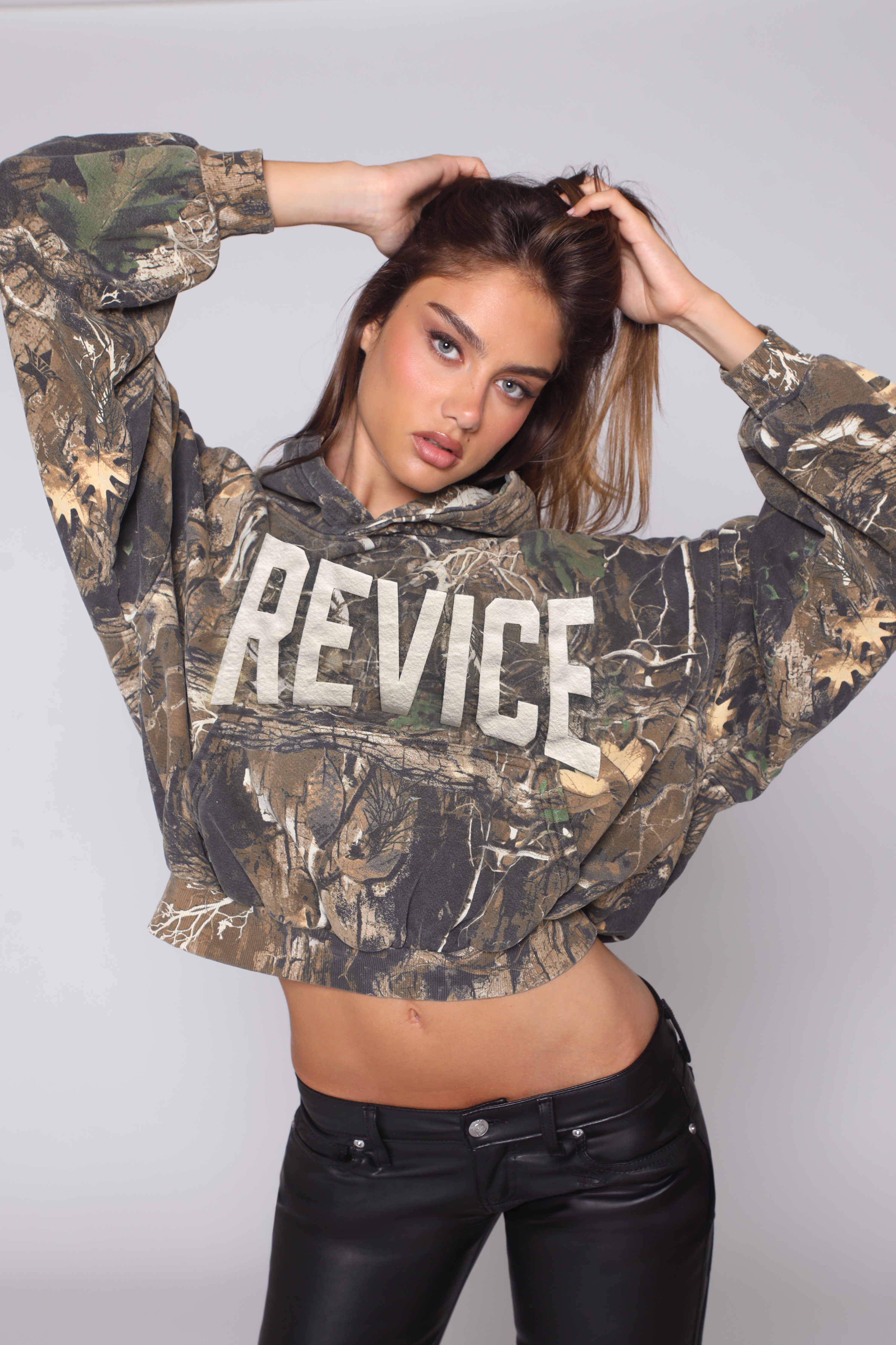 THE HILLS HOODIE / OAKLAND