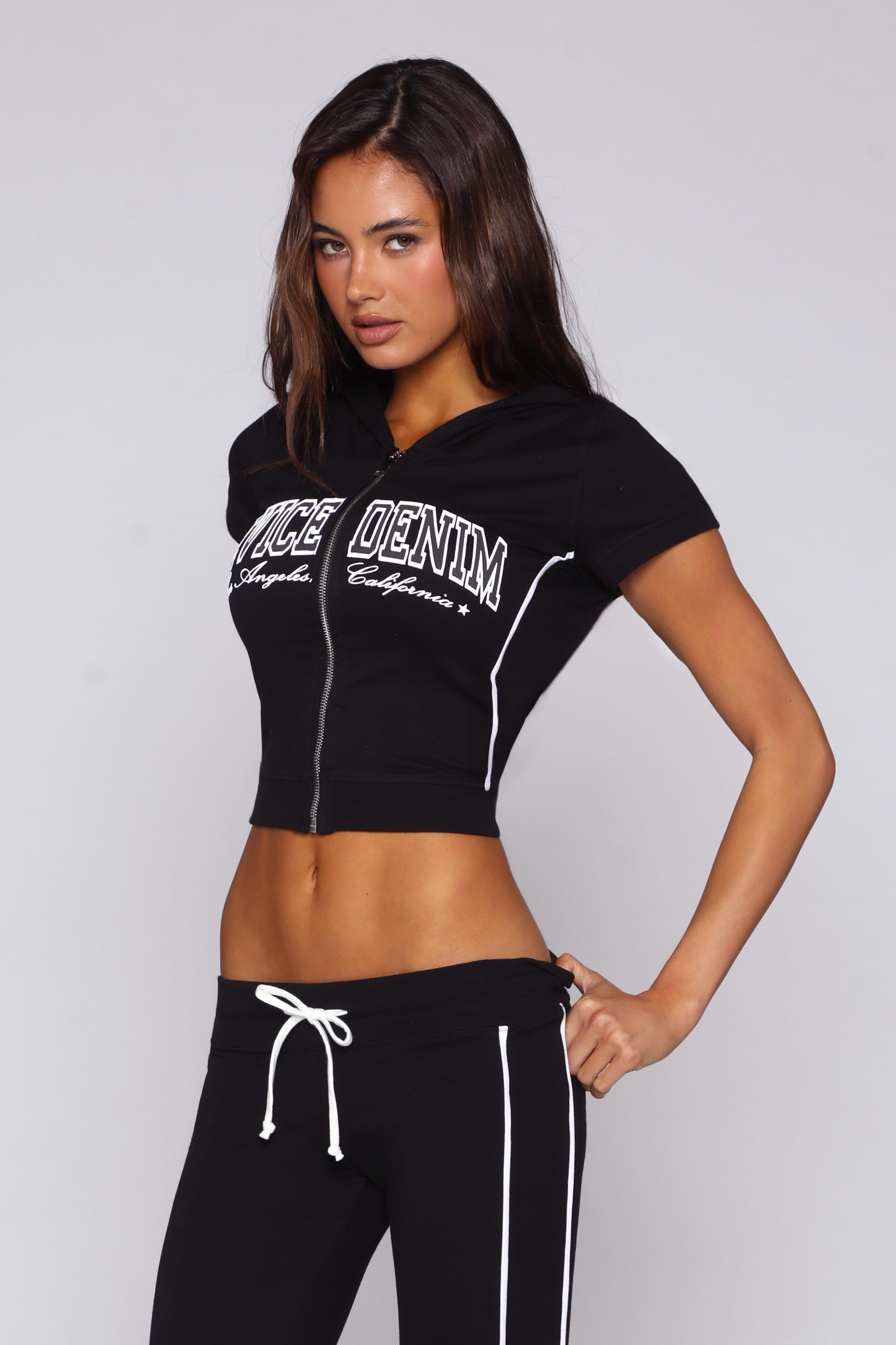 JESSICA ZIP UP / BLACK