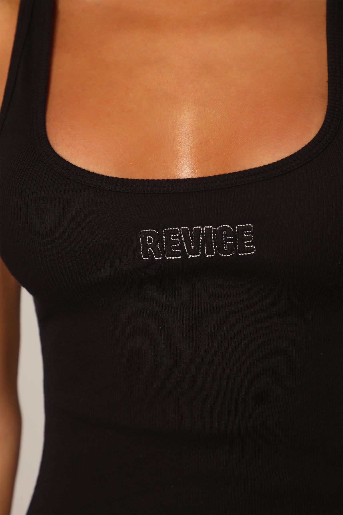 DEVON TANK / A-LIST BLACK